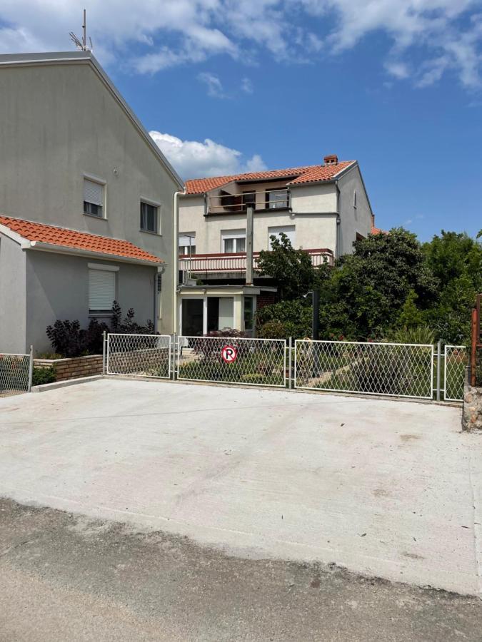 La Storia - Holiday Apartment House Zadar Exteriör bild